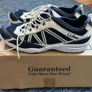 L.L. Bean navy blue mesh sneakers nwt 9.5